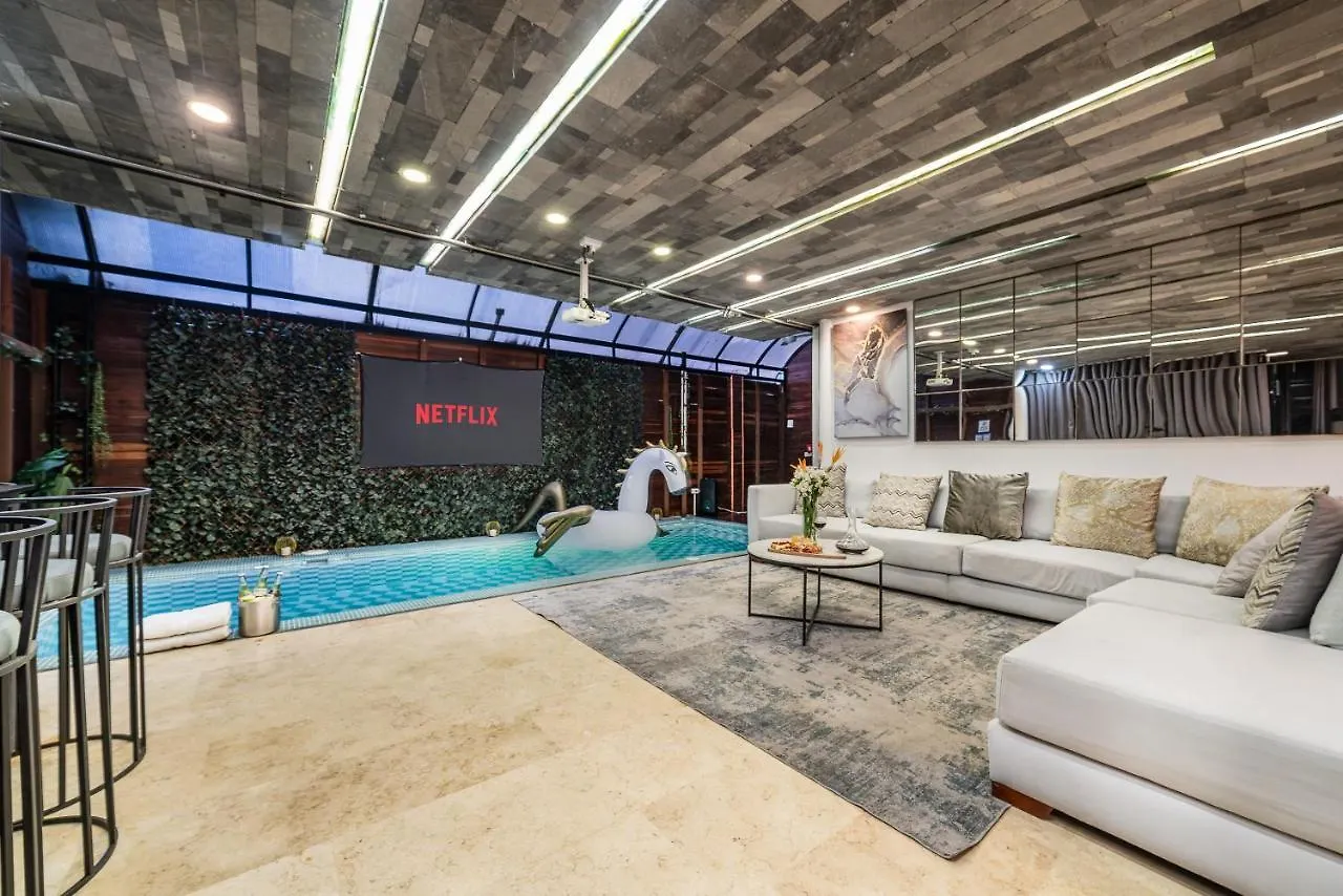 Casa Catalina Luxury 9Bdr Villa In Lleras Park 麦德林 0*,  哥伦比亚